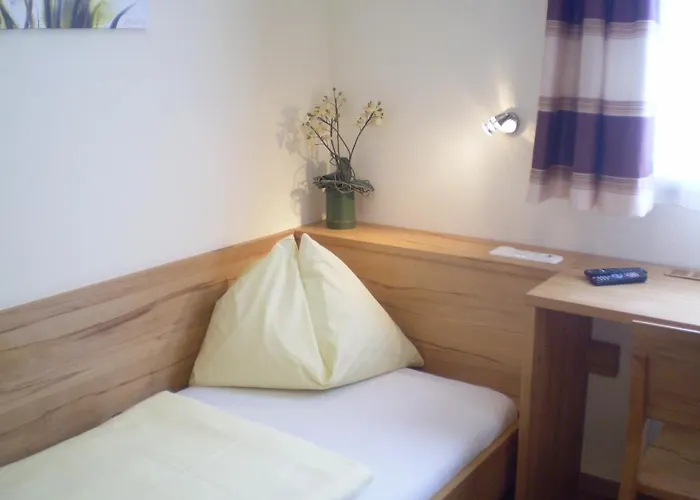 Feldschlange بيت ضيافة 3*